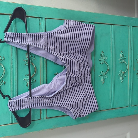 Motherhood Nursing Bra with Stripes - Picture 2 of 3